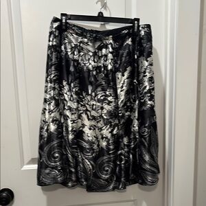 Chico's Black and Gray A-Line Ruffled Midi Skirt